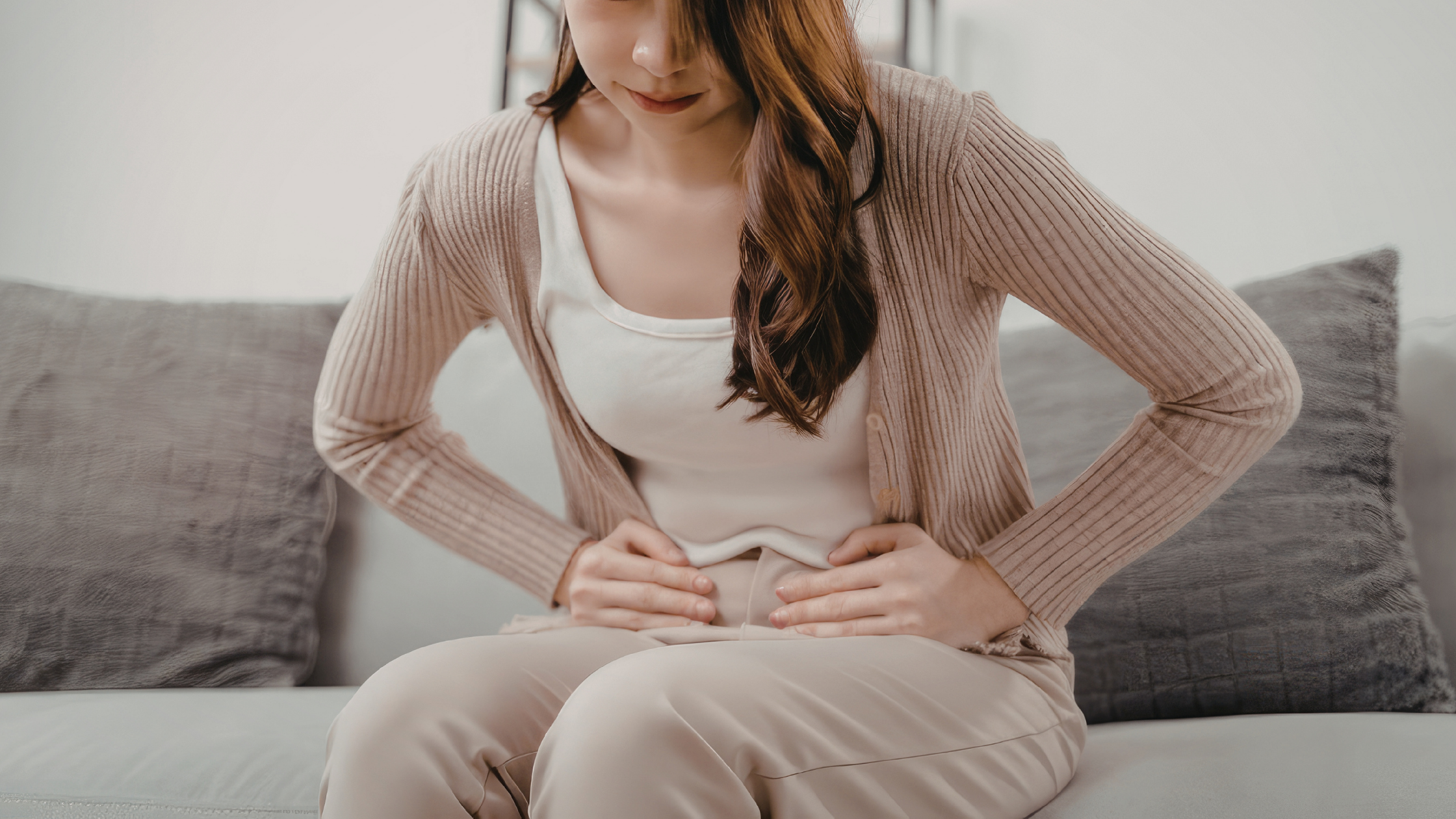 Dor abdominal após comer refluxo, gastrite, apendicite ou síndrome do intestino irritável
